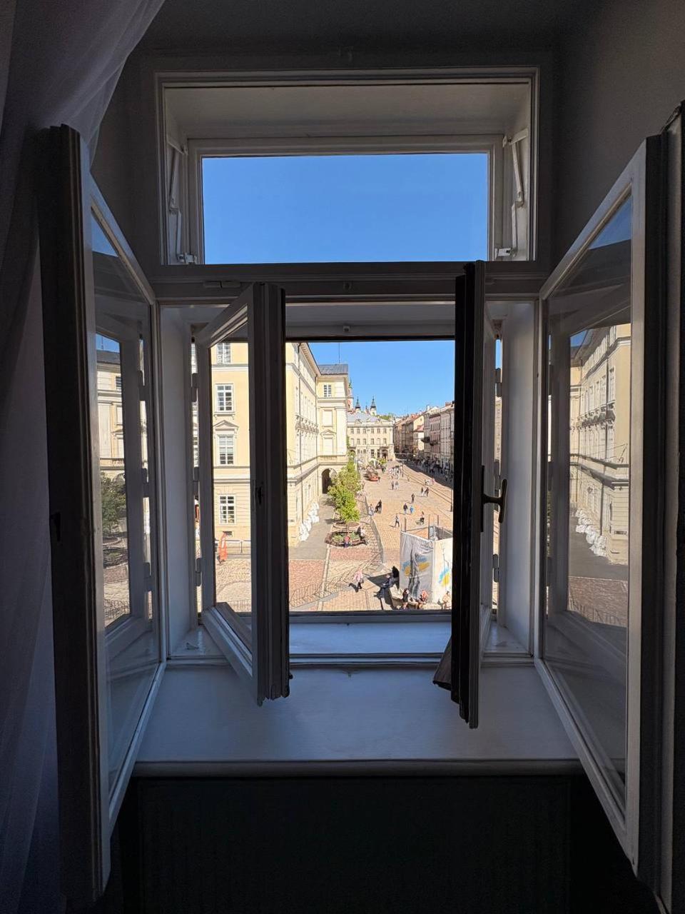 Myaparts R2 Lviv Buitenkant foto